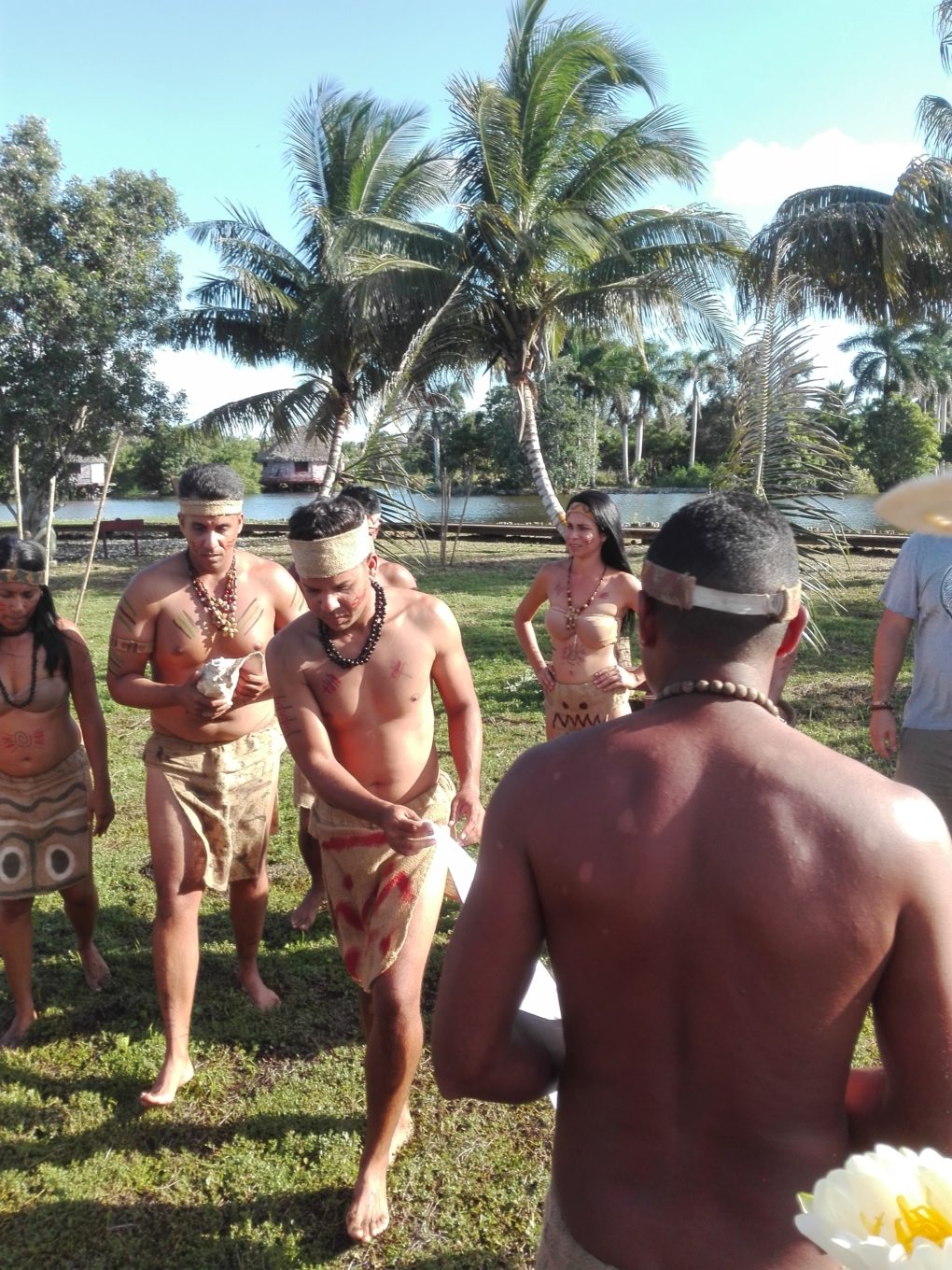 visita a villaggio Taino durante il tour natura giornata caraibica